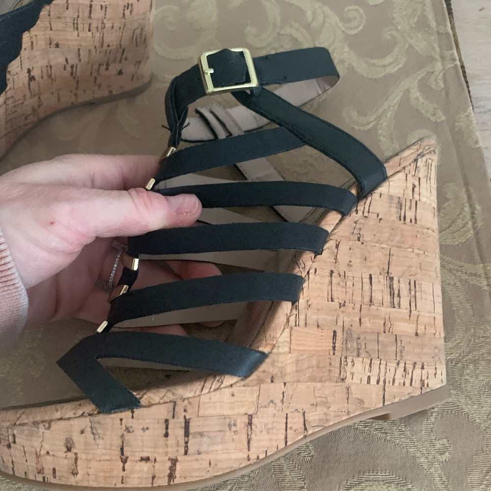 Steve Madden Black Strappy Cork Wedges - Picture 2 of 3